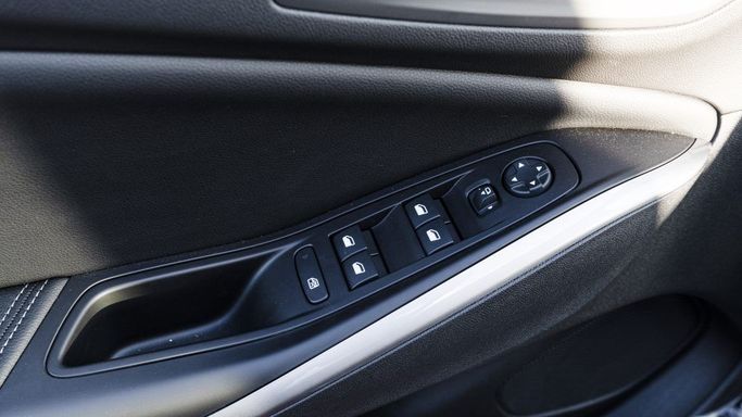 New Opel Grandland X I Facelift, 1.2 l, 2024 in Dubai by TRADEX FRANCE MOTORS, Grey color. Other | AUTO.AE