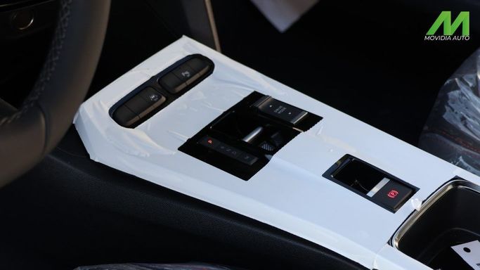 Новый Opel Mokka II, 1.2 л, 2024 в Дубае от TRADEX FRANCE MOTORS Серебристый цвет. Other | AUTO.AE