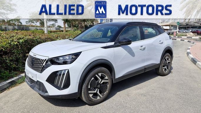 Новый Peugeot 2008 II Рестайлинг, 1.2 л, 2025 в Дубае от Allied Motors Белый цвет. GCC | AUTO.AE