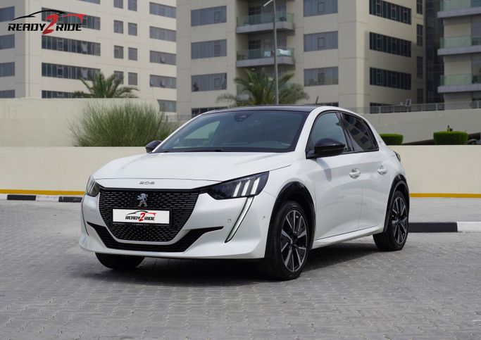 مستعملة Peugeot 208 ثانياً, 1.2 l, 2023 في في الإمارات, دبي من READY 2 RIDE MOTORS، اللون أبيض. مواصفات الخليج | AUTO.AE | إعلان #275877