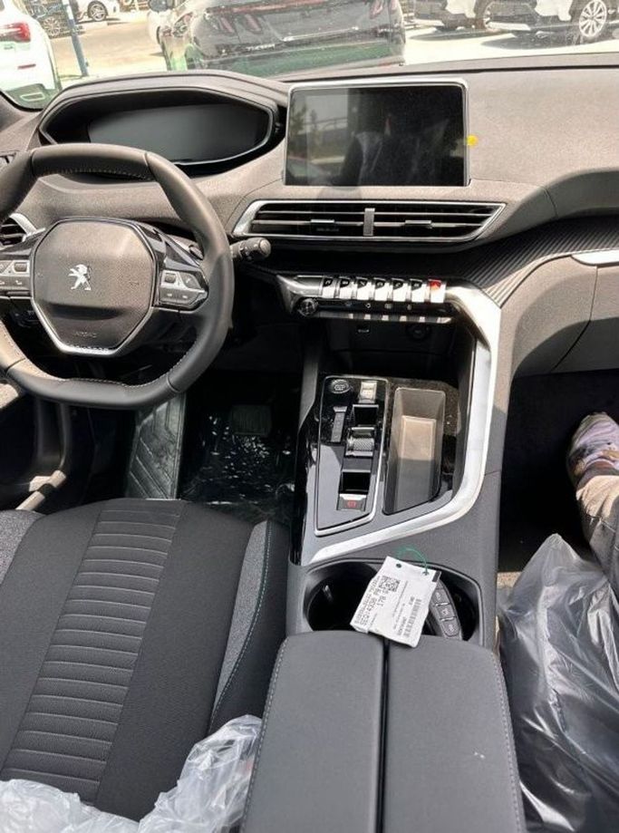 New Peugeot 3008 II Facelift, 1.6 l, 2025 in Dubai by Mohamed Hakim Motors, White color. GCC Specs | AUTO.AE