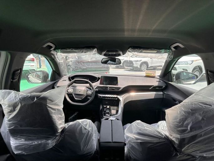 New Peugeot 3008 II Facelift, 1.6 l, 2025 in Dubai by Mohamed Hakim Motors, White color. GCC Specs | AUTO.AE