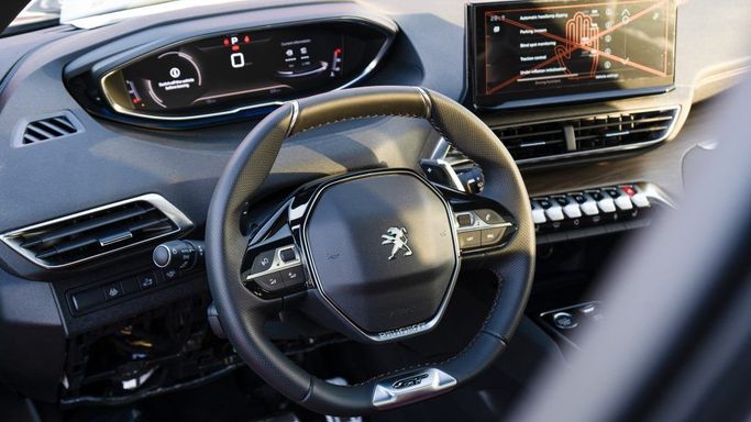 Новый Peugeot 3008 II Рестайлинг, 1.6 л, 2025 в Дубае от TRADEX FRANCE MOTORS Серый цвет. Other | AUTO.AE