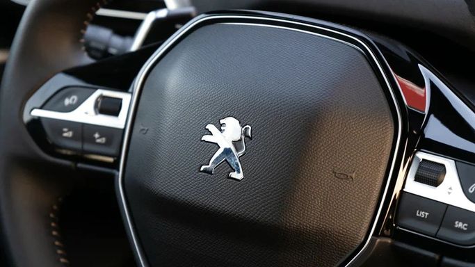 Новый Peugeot 3008 II Рестайлинг, 1.6 л, 2025 в Дубае от TRADEX FRANCE MOTORS Синий цвет. Other | AUTO.AE