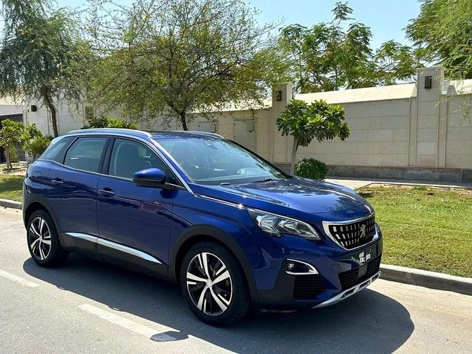 Подержанный Peugeot 3008 II, 1.6 л, 2018 в Дубае от Auto Links LLC Синий цвет. GCC | AUTO.AE
