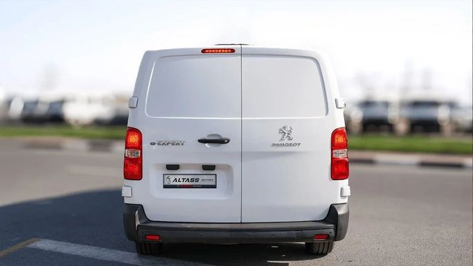 New Peugeot Expert III, 2024 in Dubai by Altass Motors, White color. Other | AUTO.AE