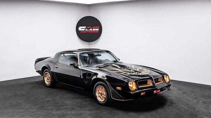 Подержанный Pontiac Firebird II, 6.6 л, 1976 в Дубае от Al Ain Class Motors Черный цвет. Американская | AUTO.AE