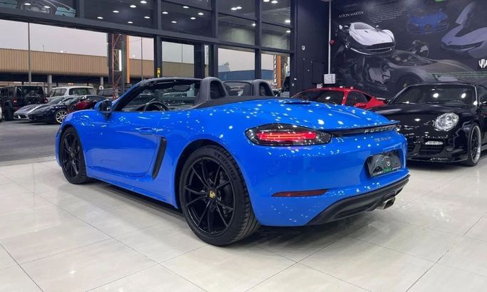 Подержанный Porsche 718 Boxster IV 718 (982), 2.0 л, 2022 в Дубае от Carbon Cars Синий цвет. Other | AUTO.AE