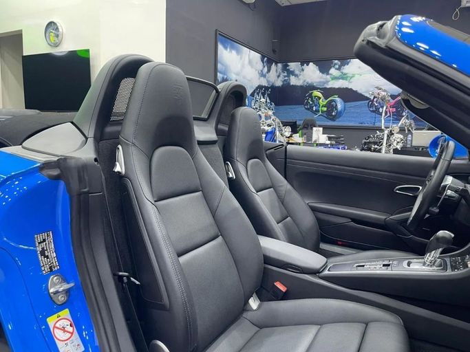 Подержанный Porsche 718 Boxster IV 718 (982), 2.0 л, 2022 в Дубае от Carbon Cars Синий цвет. Other | AUTO.AE