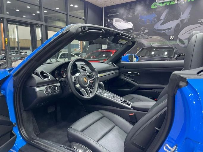 Подержанный Porsche 718 Boxster IV 718 (982), 2.0 л, 2022 в Дубае от Carbon Cars Синий цвет. Other | AUTO.AE