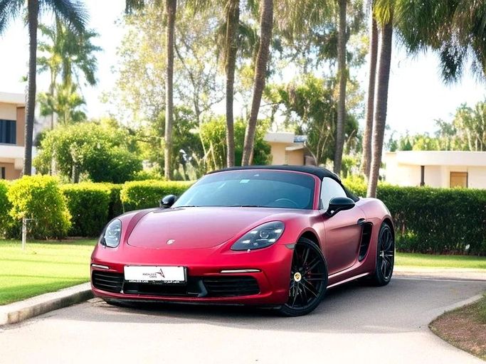 Подержанный Porsche 718 Boxster IV 718 (982), 2.0 л, 2017 в Дубае от Andaleeb Cars Красный цвет. GCC | AUTO.AE