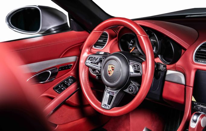 Подержанный Porsche 718 Boxster GTS IV 718 (982), 4.0 л, 2022 в Дубае от The Car Superstore Серый цвет. GCC | AUTO.AE