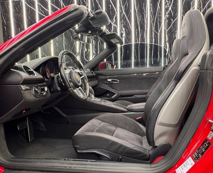 Подержанный Porsche 718 Boxster GTS IV 718 (982), 2.5 л, 2018 в Дубае от Zeus Motors Красный цвет. GCC | AUTO.AE