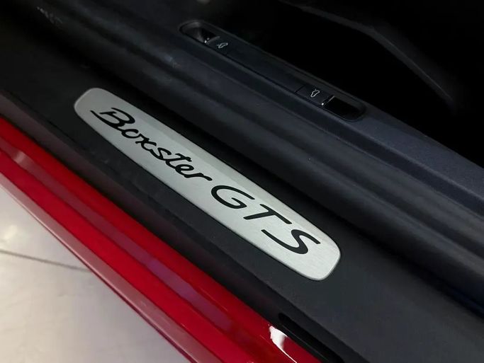 Подержанный Porsche 718 Boxster GTS IV 718 (982), 4.0 л, 2023 в ОАЭ, Дубай от GE Motors Красный цвет. Корейская | AUTO.AE | Объявление #295436 — фото 14 из 15