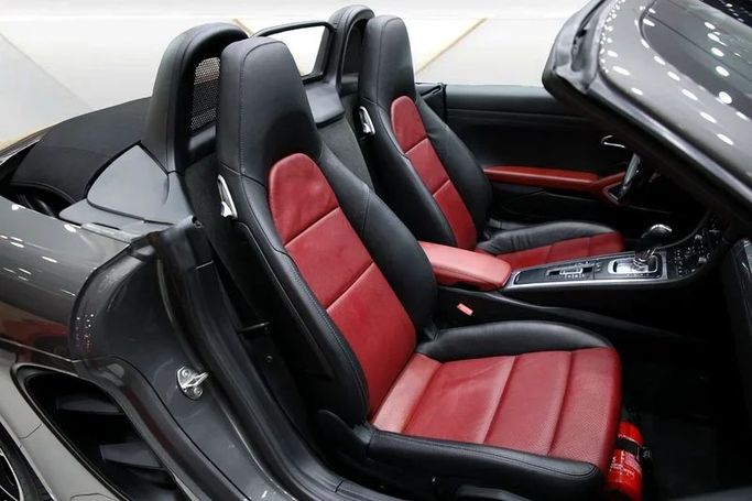 Used Porsche 718 Spyder GTS I (982), 4.0 l, 2019 in Dubai by Mohammad Alkarak Motors, Black color. GCC Specs | AUTO.AE