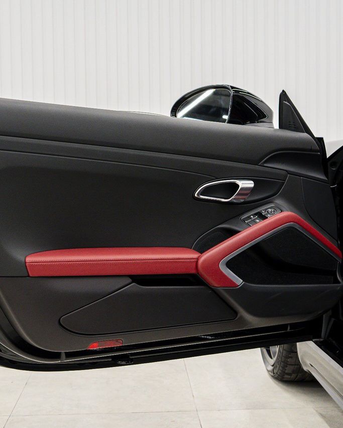 Новый Porsche 718 Spyder Black Badge I (982), 4.0 л, 2024 в Дубае от GCC Super Motors Черный цвет. GCC | AUTO.AE