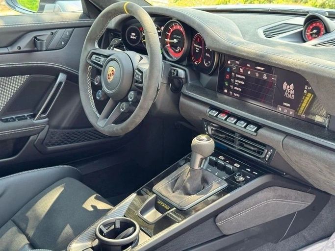Новый Porsche 911 GT3 Weissach Package 992 Рестайлинг, 4.0 л, 2025 в Дубае от Royal Motors Серебристый цвет. Европейская | AUTO.AE