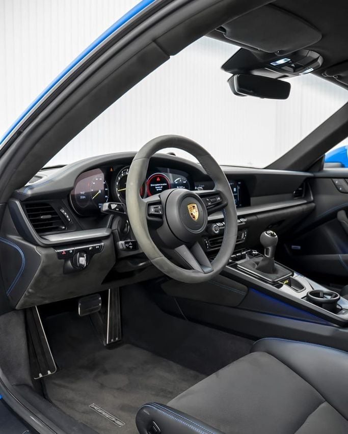 Подержанный Porsche 911 GT3 992, 4.0 л, 2022 в Дубае от GCC Super Motors Синий цвет. GCC | AUTO.AE