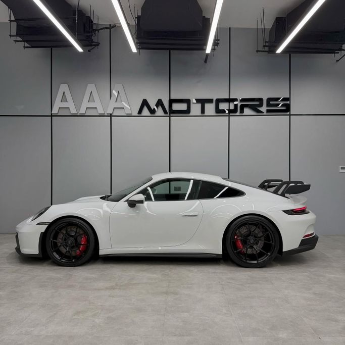 جديدة Porsche 911 GT3 992, 4.0 l, 2023 في في دبي من AAA Motors، اللون أبيض. المواصفات الأوروبية | AUTO.AE