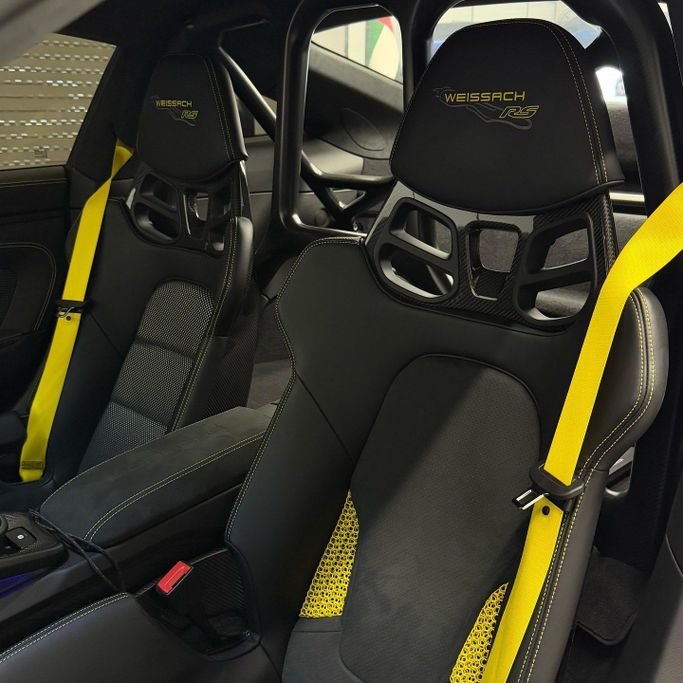 Подержанный Porsche 911 GT3 Weissach Package 992 Рестайлинг, 4.0 л, 2024 в Дубае от AAA Motors Синий цвет. GCC | AUTO.AE