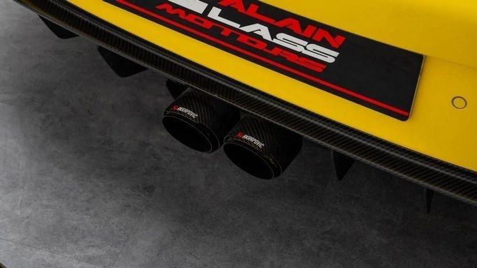 Used Porsche 911 GT3 992, 4.0 l, 2022 in Dubai by Al Ain Class Motors, Yellow color. GCC Specs | AUTO.AE