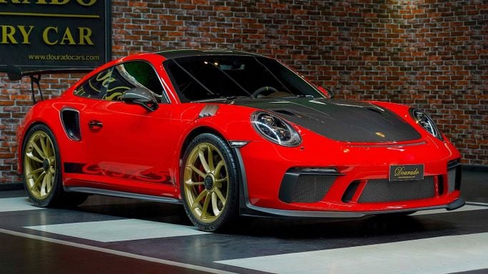 Подержанный Porsche 911 GT3 RS 991 Рестайлинг, 4.0 л, 2019 в Дубае от Dourado Luxury Car Красный цвет. GCC | AUTO.AE