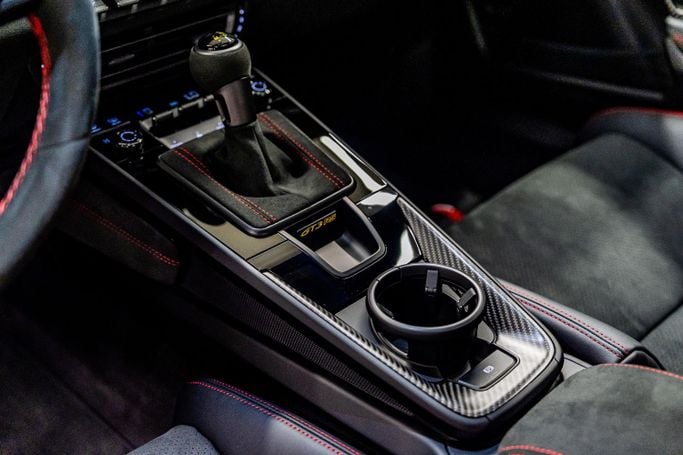 Новый Porsche 911 GT3 Weissach Package 992 Рестайлинг, 4.0 л, 2025 в Дубае от PUPIL OF FATE MOTORS Черный цвет. Европейская | AUTO.AE