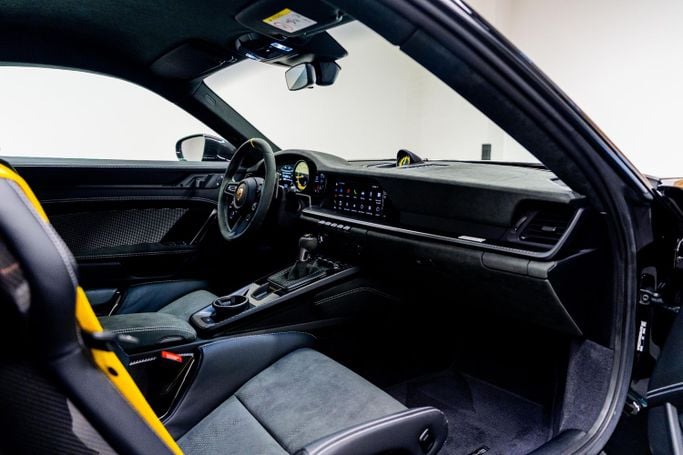 Новый Porsche 911 GT3 Weissach Package 992 Рестайлинг, 4.0 л, 2025 в Дубае от PUPIL OF FATE MOTORS Черный цвет. Европейская | AUTO.AE