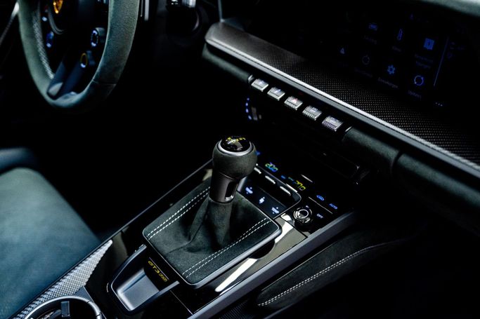 Новый Porsche 911 GT3 Weissach Package 992 Рестайлинг, 4.0 л, 2025 в Дубае от PUPIL OF FATE MOTORS Черный цвет. Европейская | AUTO.AE