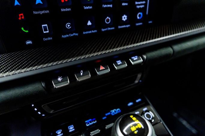 Новый Porsche 911 GT3 Weissach Package 992 Рестайлинг, 4.0 л, 2025 в Дубае от PUPIL OF FATE MOTORS Черный цвет. Европейская | AUTO.AE