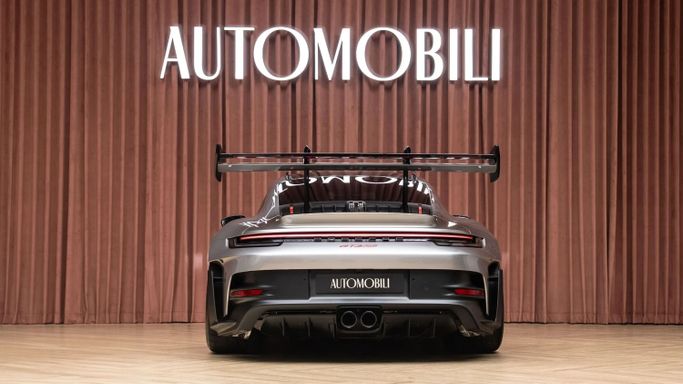 Подержанный Porsche 911 GT3 RS 992, 4.0 л, 2025 в Дубае от Automobili Motors Серебристый цвет. Европейская | AUTO.AE