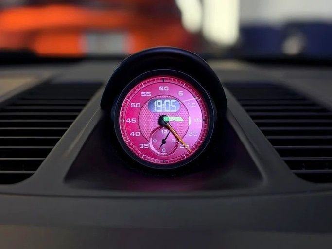 Подержанный Porsche 911 GT3 991, 3.8 л, 2015 в Дубае от GE Motors Серый цвет. GCC | AUTO.AE