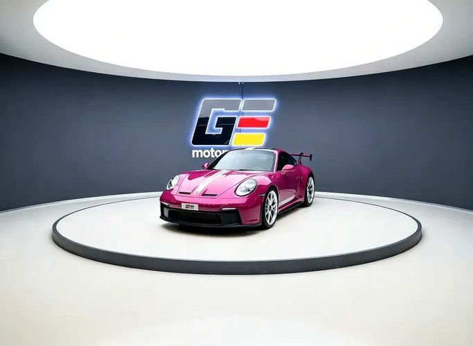 Подержанный Porsche 911 GT3 992, 4.0 л, 2023 в Дубае от GE Motors Розовый цвет. GCC | AUTO.AE