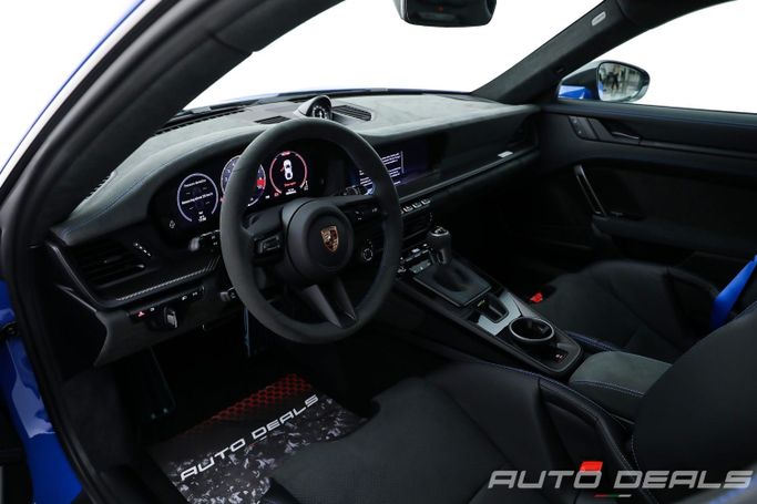Новый Porsche 911 GT3 Weissach Package 992 Рестайлинг, 4.0 л, 2026 в Дубае от AUTO DEALS Синий цвет. GCC | AUTO.AE