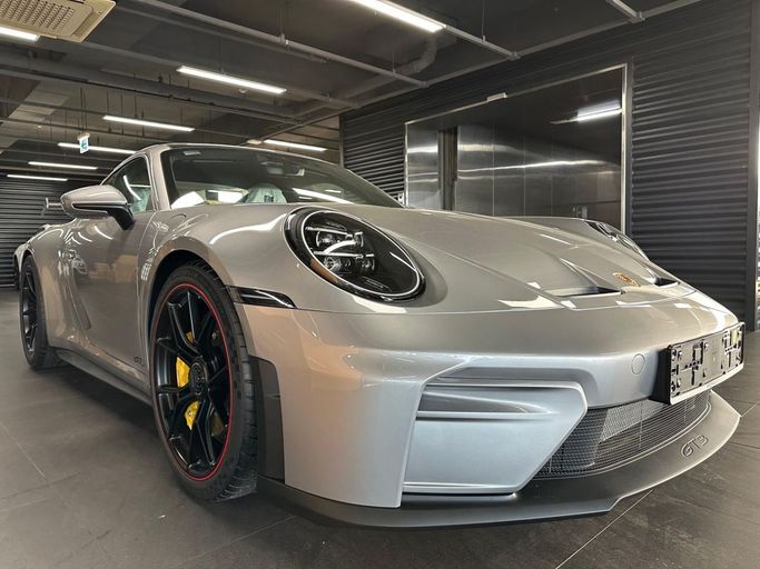 Подержанный Porsche 911 GT3 992, 4.0 л, 2025 в Дубае от Fair Import Серый цвет. Европейская | AUTO.AE