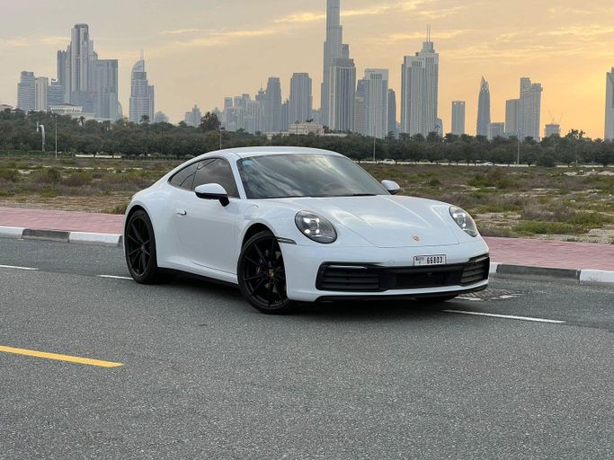 Porsche 911 Carrera S ثامناً (992), 2021 رياضي كوبيه للتأجير في في دبي من Lite Rent، اللون أبيض | AUTO.AE