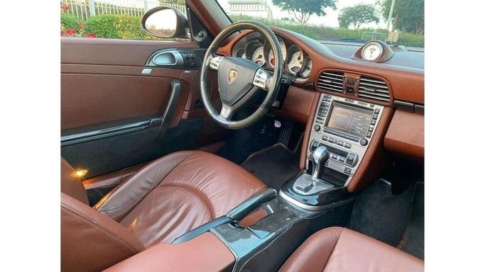 Подержанный Porsche 911 Carrera 4S VI (997) Рестайлинг, 3.8 л, 2008 в Дубае от Royal Motors Коричневый цвет. GCC | AUTO.AE