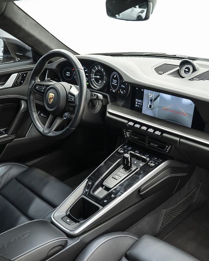 Подержанный Porsche 911 Turbo S VIII (992), 3.7 л, 2020 в Дубае от GCC Super Motors Серебристый цвет. GCC | AUTO.AE