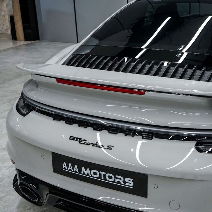 Подержанный Porsche 911 Turbo S VIII (992), 3.7 л, 2023 в Дубае от AAA Motors Серый цвет. Европейская | AUTO.AE