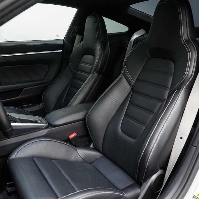 Подержанный Porsche 911 Turbo S VIII (992), 3.7 л, 2023 в Дубае от AAA Motors Серый цвет. Европейская | AUTO.AE