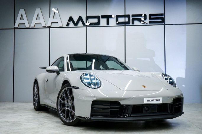 Подержанный Porsche 911 Carrera VIII (992) Рестайлинг, 3.0 л, 2025 в Дубае от AAA Motors Белый цвет. GCC | AUTO.AE