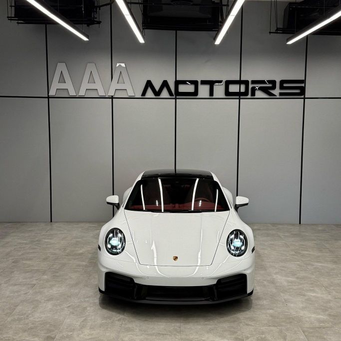 جديدة Porsche 911 Carrera ثامناً (992), 3.0 l, 2025 في في دبي من AAA Motors، اللون أبيض. مواصفات الخليج | AUTO.AE
