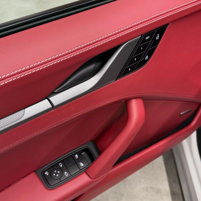 Новый Porsche 911 Carrera VIII (992), 3.0 л, 2025 в Дубае от AAA Motors Серебристый цвет. GCC | AUTO.AE