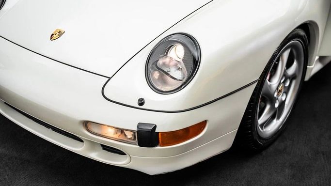 Подержанный Porsche 911 Turbo IV (993), 3.6 л, 1996 в Дубае от Al Ain Class Motors Белый цвет. GCC | AUTO.AE