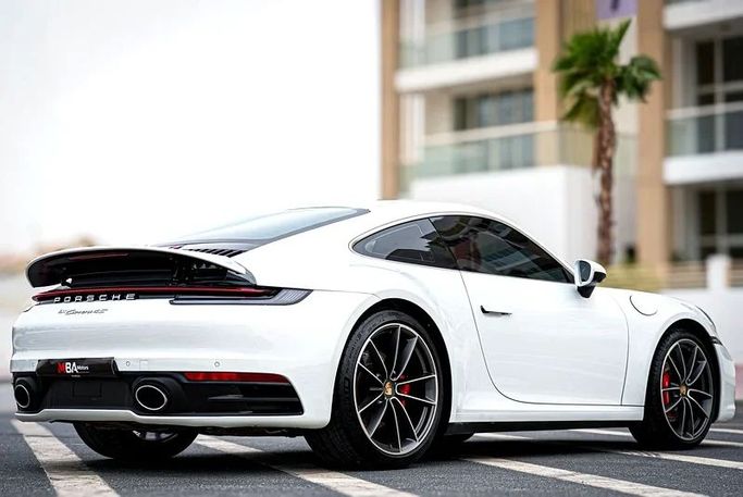Подержанный Porsche 911 Carrera 4S VIII (992), 3.0 л, 2021 в Дубае от MBA Motors Белый цвет. Other | AUTO.AE