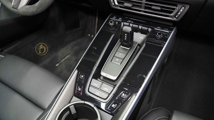 Новый Porsche 911 Turbo S VIII (992), 3.7 л, 2023 в Дубае от Dourado Luxury Car Серый цвет. Европейская | AUTO.AE