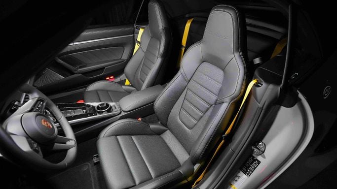 Новый Porsche 911 Turbo S VIII (992), 3.7 л, 2024 в Дубае от Dourado Luxury Car Белый цвет. Европейская | AUTO.AE