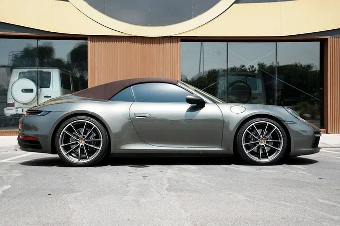 Подержанный Porsche 911 Carrera VIII (992), 3.0 л, 2020 в Дубае от 8 Ba Motors Серый цвет. GCC | AUTO.AE