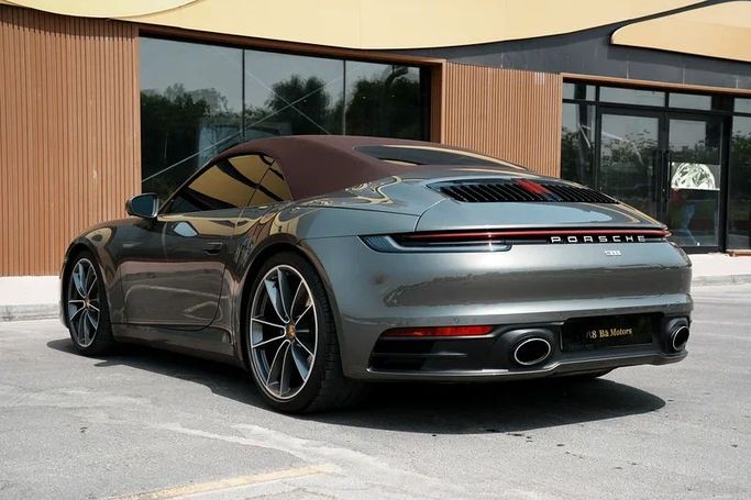 Подержанный Porsche 911 Carrera VIII (992), 3.0 л, 2020 в Дубае от 8 Ba Motors Серый цвет. GCC | AUTO.AE