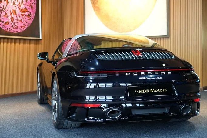 Подержанный Porsche 911 4S VIII (992), 3.0 л, 2024 в Дубае от 8 Ba Motors Черный цвет. Европейская | AUTO.AE